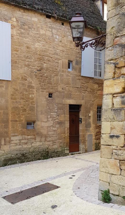 Les Chambres Du "Coup De Coeur De Sarlat" Luaran gambar