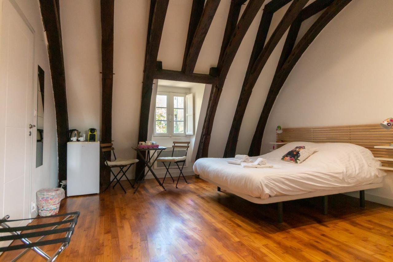 Les Chambres Du "Coup De Coeur De Sarlat" Luaran gambar
