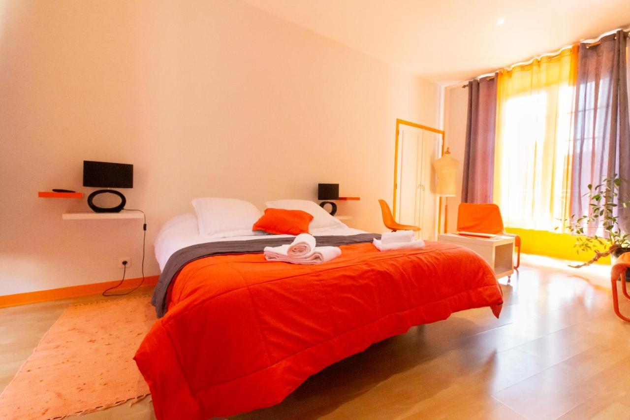 Les Chambres Du "Coup De Coeur De Sarlat" Bilik gambar