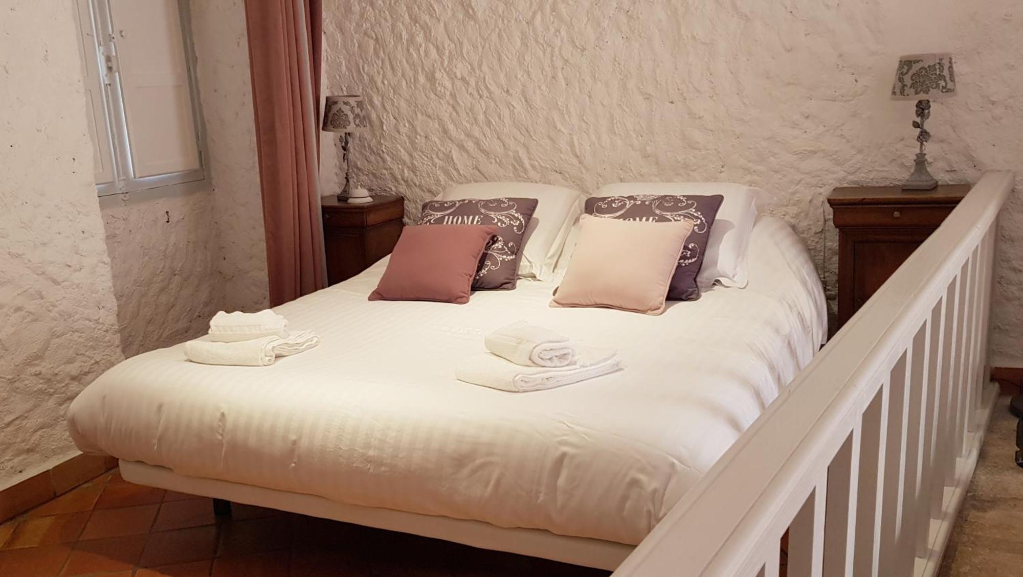 Les Chambres Du "Coup De Coeur De Sarlat" Bilik gambar
